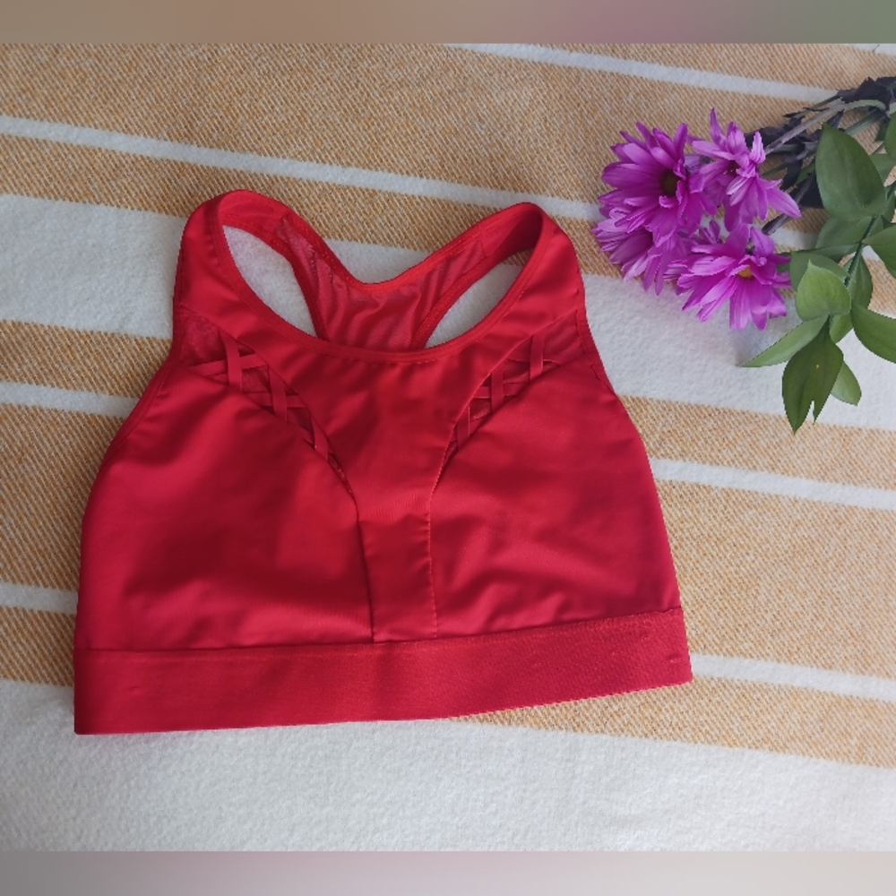 Victoria Secret Sport Bra Size:S color: red